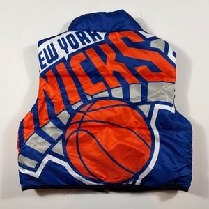 New York Knicks NBA Puffer Vest Mens Small Ultra Game Graphic Blue NEW AOP